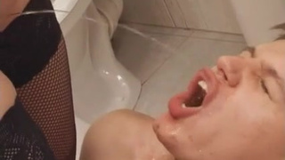 В ванной смотреть секс видео онлайн